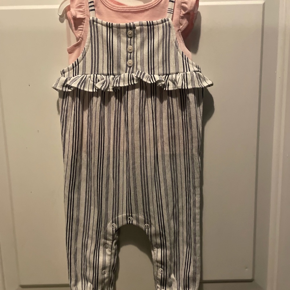 🌸HP🌸Baby Girl size 6mo outfit